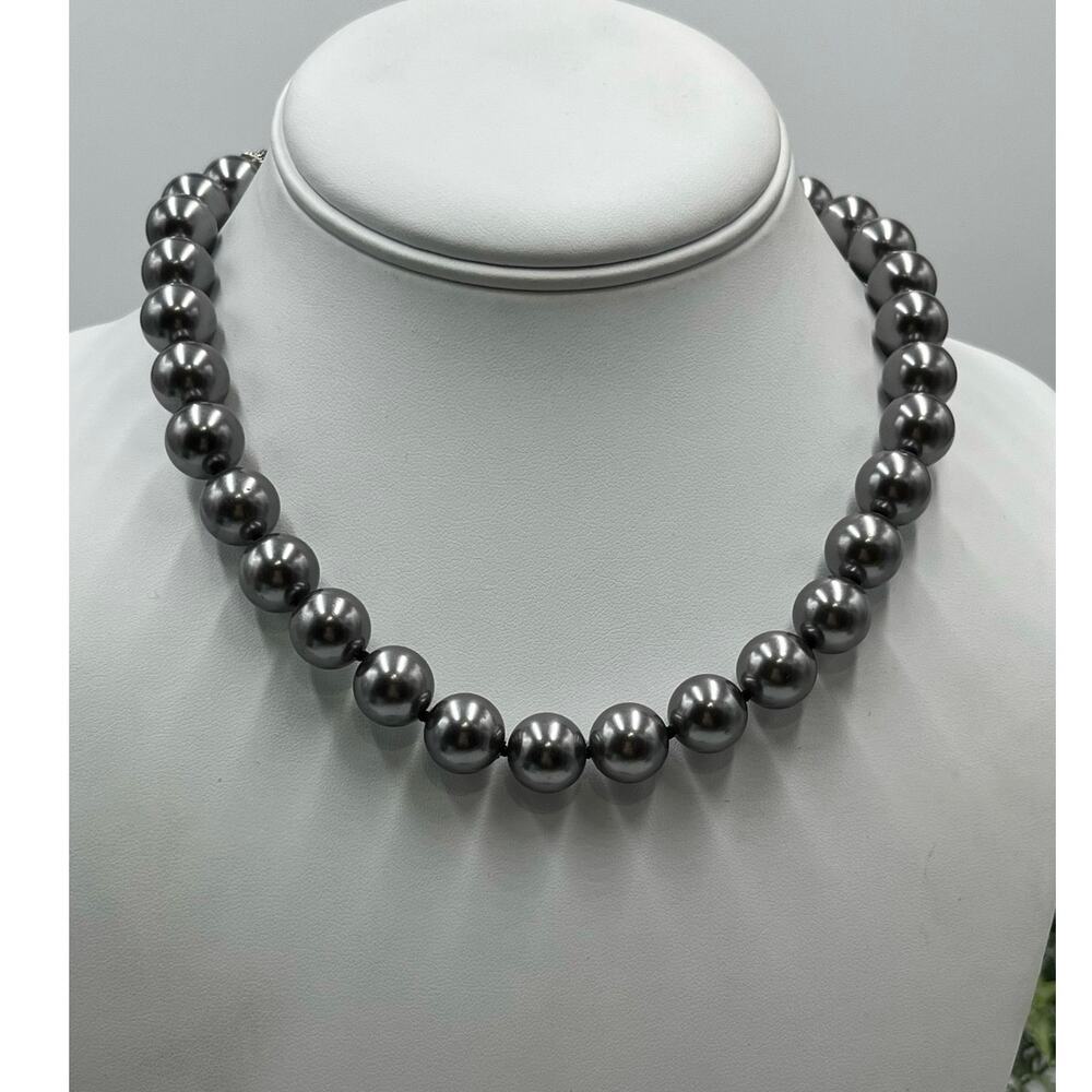 Vintage Faux Gray Glass Pearl Hand Knotted Toggle Clasp Single Strand‎ Necklace